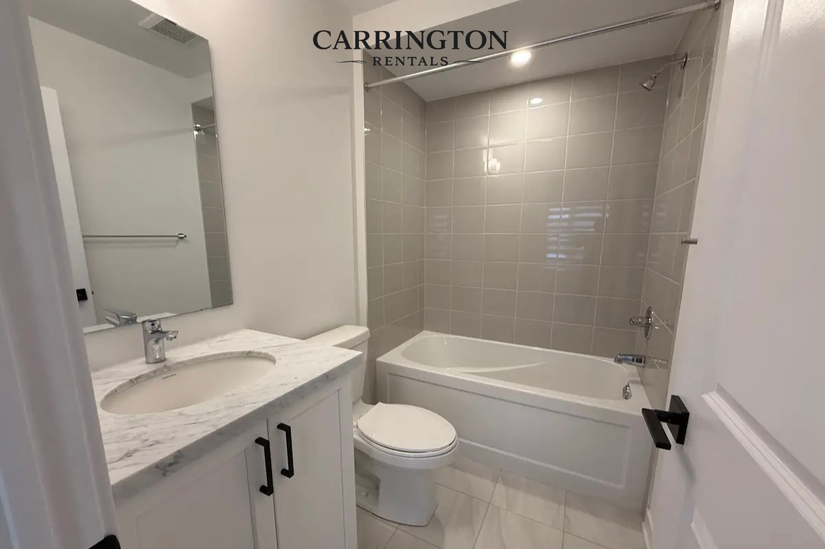 Modern Luxury Townhome for Lease in Unionville | 3 Bed • 3 Bath