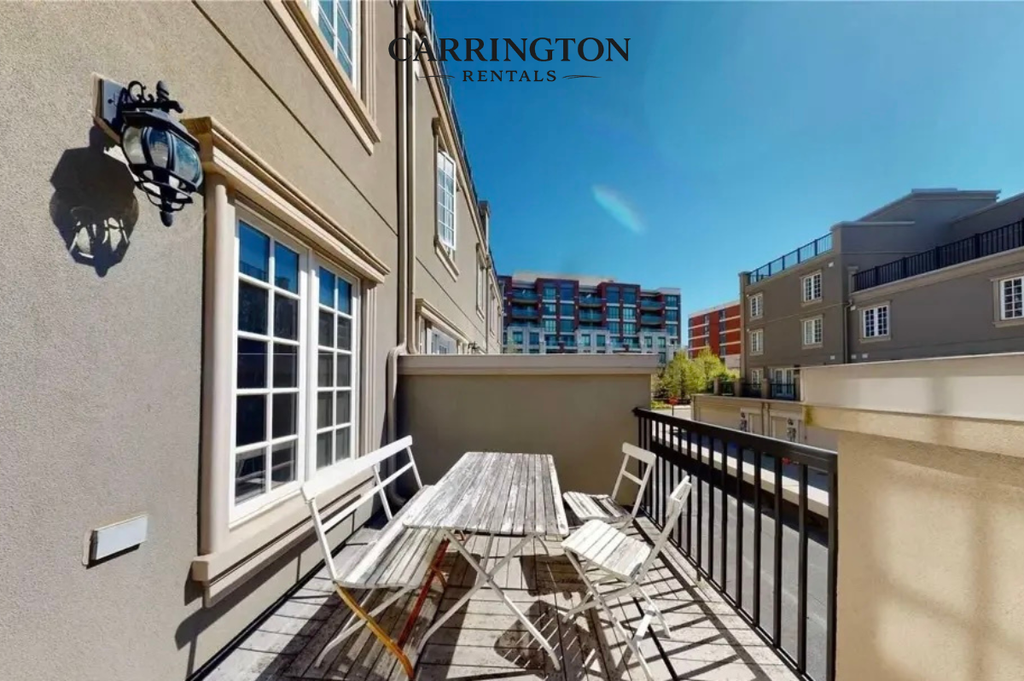 Elegant Townhome for Lease in Unionville | 3 Bed • 4 Bath