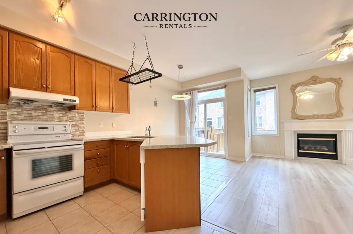 Elegant Townhouse for Lease in Cachet | 3+1 Bed • 4 Bath