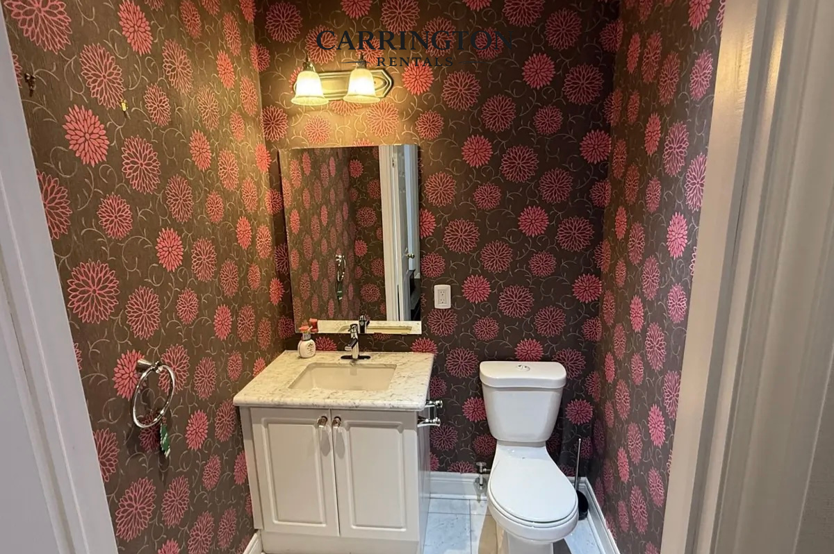 Elegant Townhome for Lease in Unionville | 3 Bed • 4 Bath