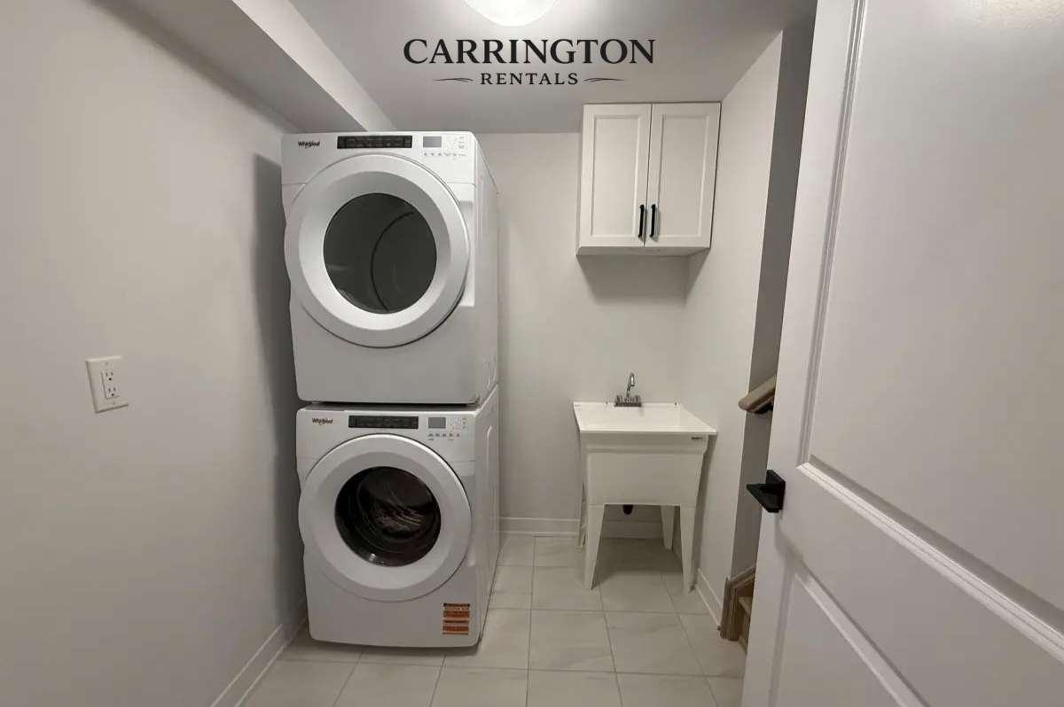 Modern Luxury Townhome for Lease in Unionville | 3 Bed • 3 Bath