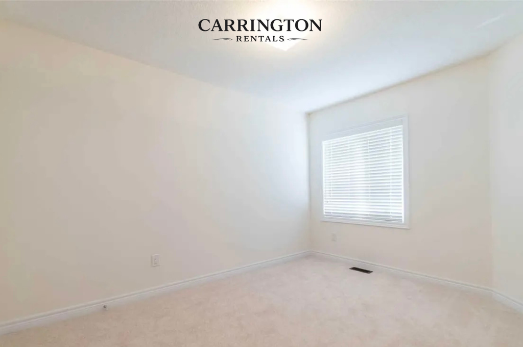 Elegant Townhouse for Lease in Markham | 3 Bed • 3 Bath