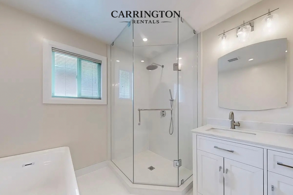 Elegant Semi-Detached Home for Lease in Markham | 3 Bed • 3 Bath