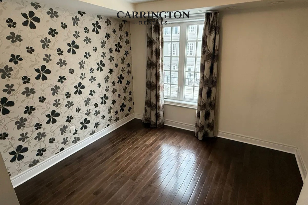 Elegant Townhome for Lease in Unionville | 3 Bed • 4 Bath