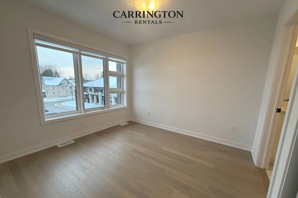 Modern Luxury Townhome for Lease in Unionville | 3 Bed • 3 Bath
