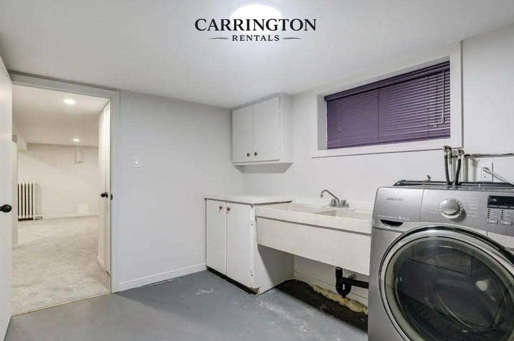 Luxury Detached Home for Lease in Yonge–Eglinton | 4 Bed • Finished Basement