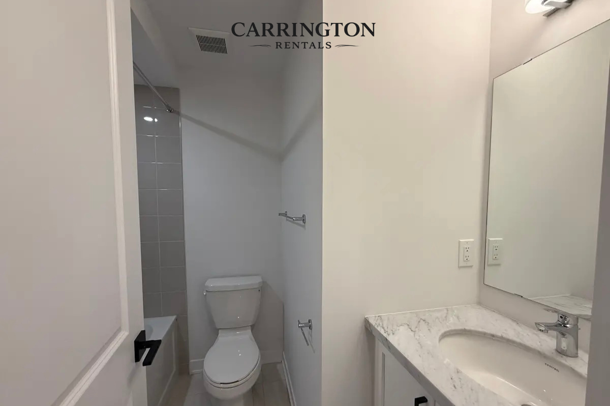 Modern Luxury Townhome for Lease in Unionville | 3 Bed • 3 Bath