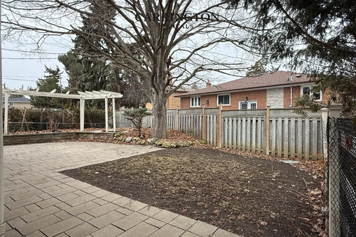 Elegant Detached Home for Lease in Unionville | 4 Bed • 4 Bath